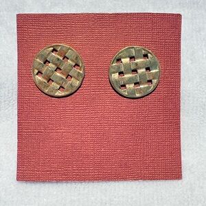 Gold Woven Pattern Earrings